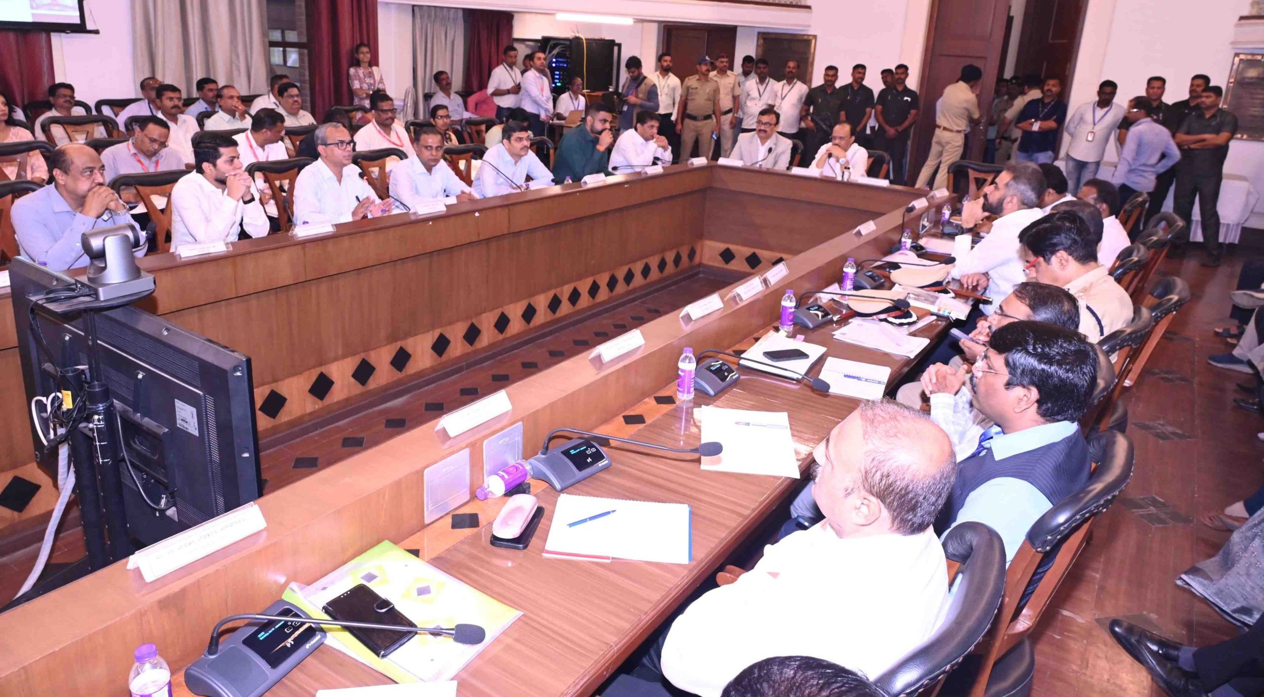 Deputy Chief Minister Ajit Pawar Calls for Swift Action to Ensure Facilities for Warkari Devotees 1 Deputy Chief Minister Ajit Pawar Calls for Swift Action to Ensure Facilities for Warkari Devotees