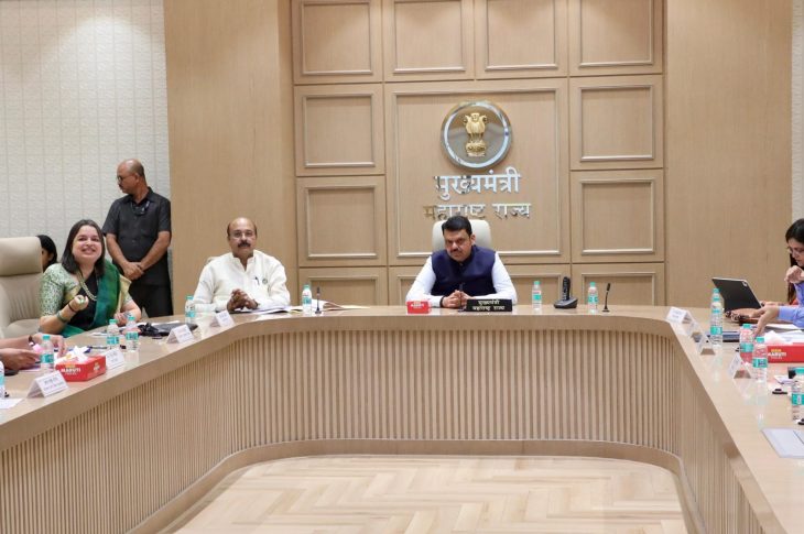 CM Fadnavis Directs Timely Land Acquisition for Key Infrastructure Projects Across Maharashtra