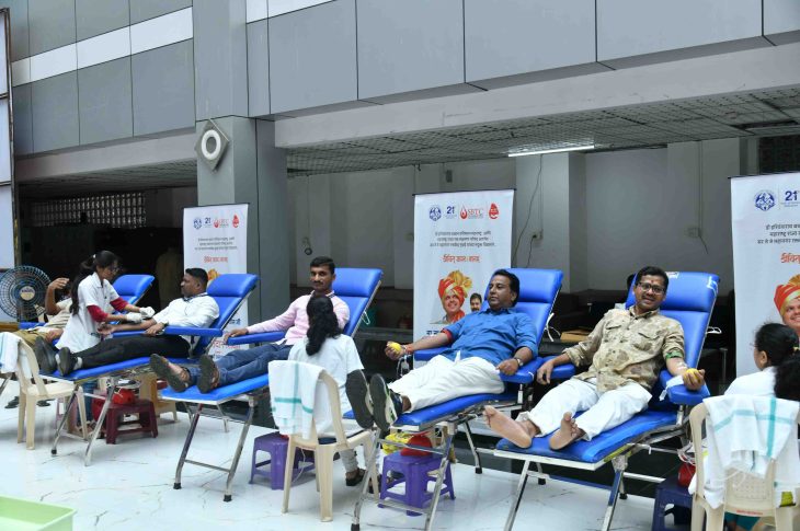 Blood Donation Drive Marks CM Devendra Fadnavis' Birthday At Mantralaya