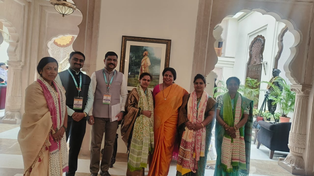 Maharashtra’s ‘Lakhpati Didis’ Shine At Independence Day Celebrations