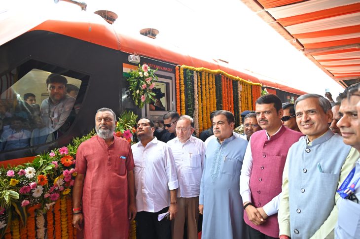 PM Modi Flags Off Nagpur–Pune Vande Bharat Express