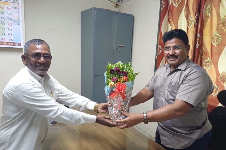 Nandurbar Foundation Honours Deputy Tehsildar Madan Ji Kawale In Grand Civic Even