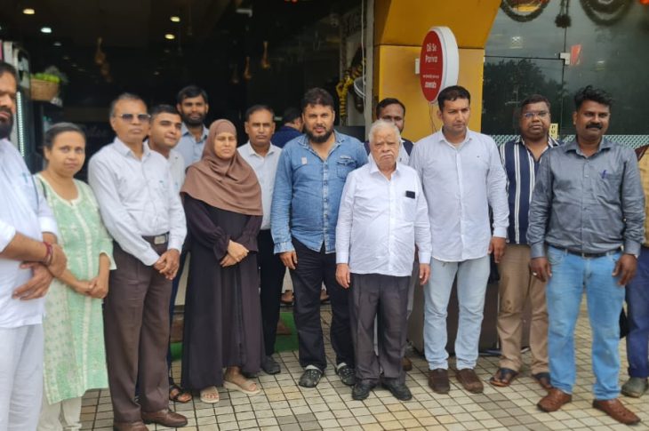D-Hub Team Visits Demolition Site, Ismail Batliwala Demands Accountability in Kalwa–Mumbra–Diva