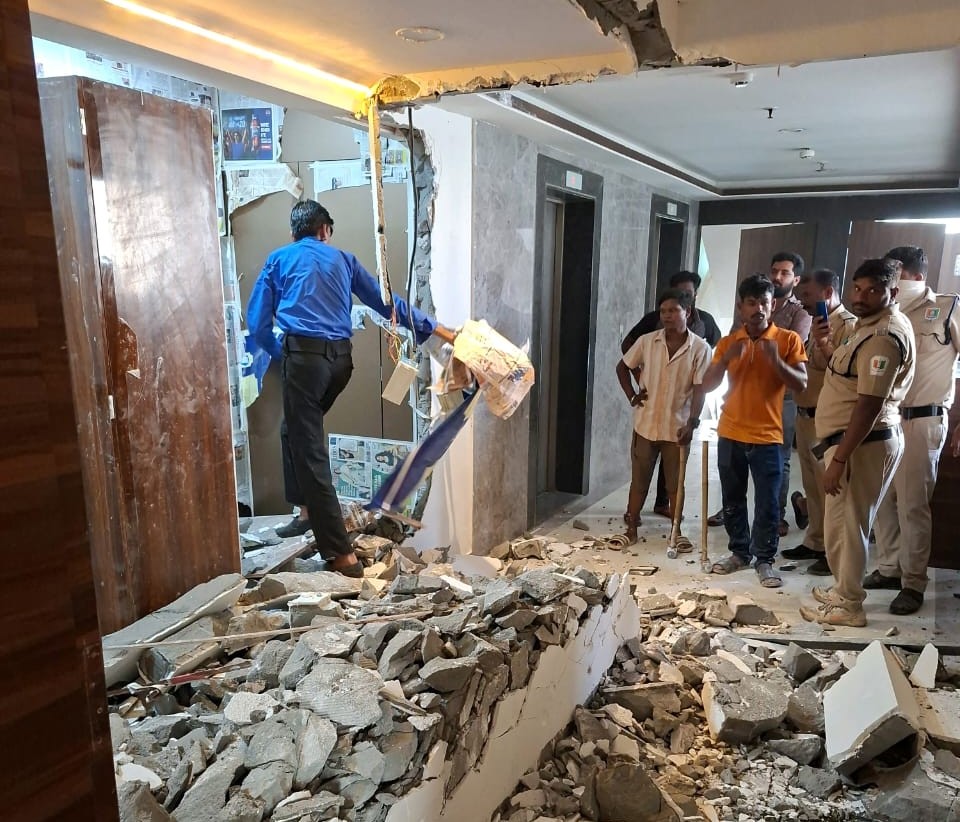 Demolition Drive In Ghansoli Targets Illegal Construction